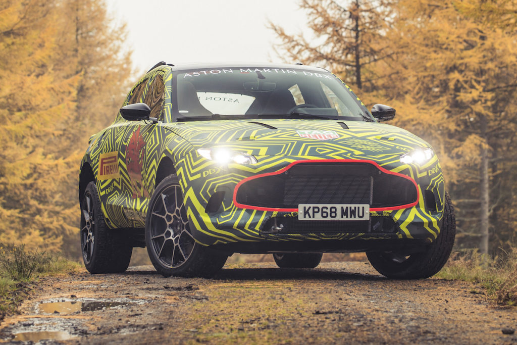 Aston Martin DBX Prototyp Erlkönig Testfahrt Allradler SUV Wales Neuheit 2019