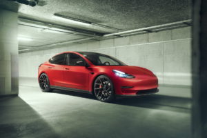 Tesla Model 3 Elektroauto Tuning Novitec Carbon Anbauteile Fahrwerk Felgen Vossen Innenraum