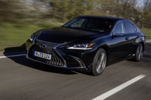digitale Außenspiegel Neuheit Sonderausstattung Lexus ES 3000h Luxus Limousine obere Mittelklasse