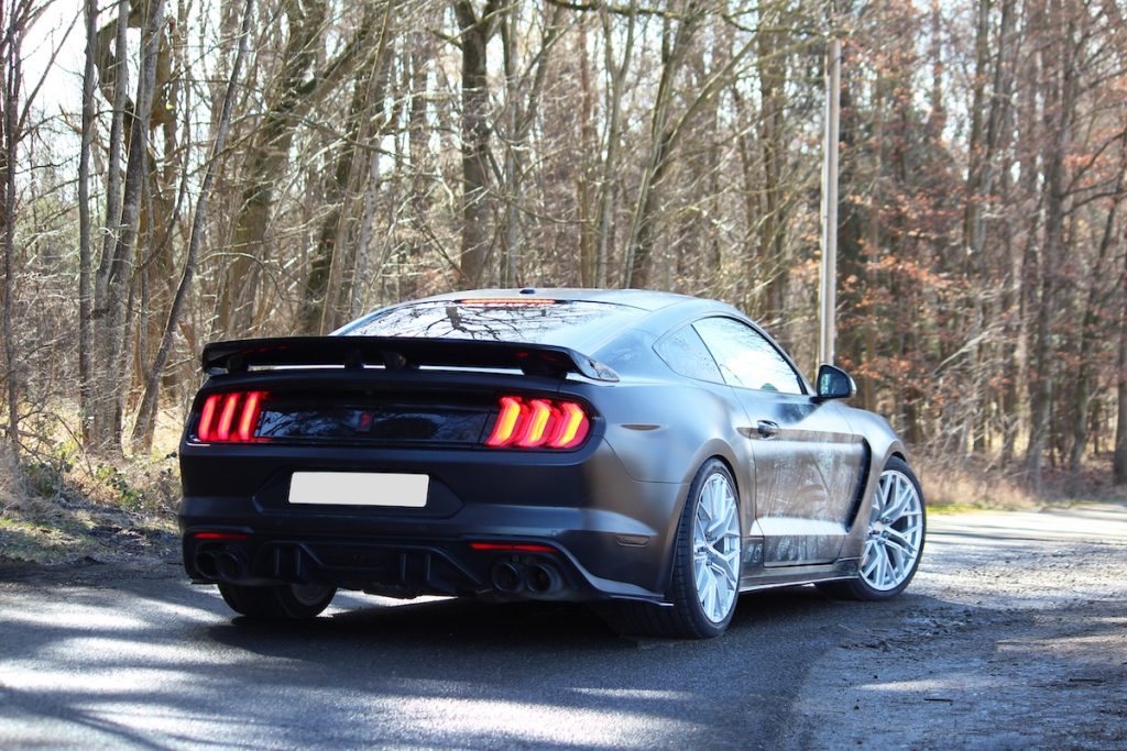 HS Motorsport Ford Mustang GT Tuning Elegance Wheels Felgen Fahrwerk Velocity Bodykit Folierung