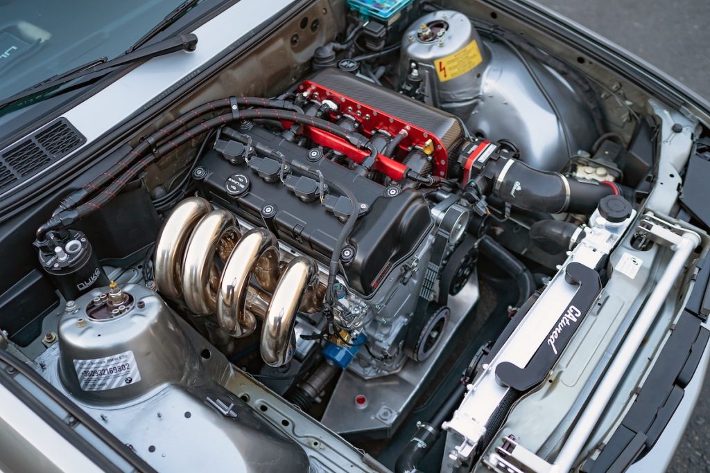 CAtuned BMW E30 M3 Tuning Bodykit Honda-Motor-Swap Leistungssteigerung Fahrwerk Felgen Bremsen Innenraum-Veredelung