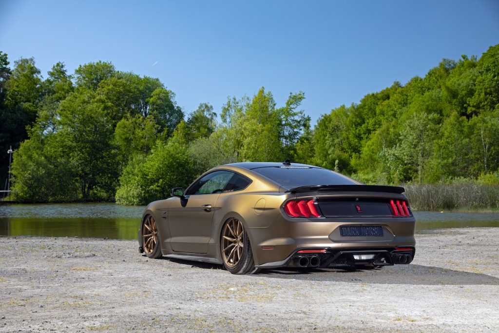 Ford Mustang GT Coupé LAE S550 Tuning Tieferlegung Airride Luftfahrwerk Felgen Bodykit Innenraum-Veredelung