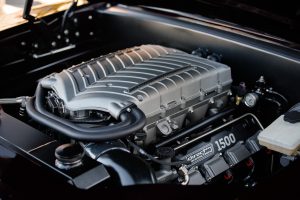 Blazin Rodz 1970 Dodge Charger Sangria HEMI Crate Engine Felgen Fahrwerk Bremsen Carbon-Karosserie Innenraum US-Muscle Car Restomod