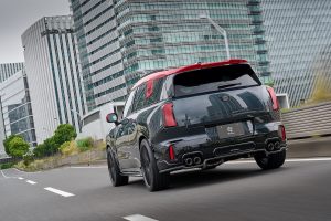 3DDesign Japan Tuning MINI John Cooper Works Countryman U25 Bodykit Karosserieteile Carbon Felgen Abgasanlage Gewindefedern Innenraum Pedalerie