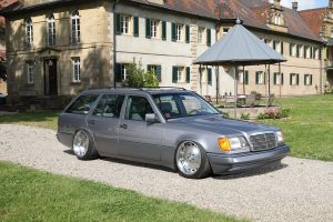 Mercedes-Benz E 200 T-Modell S124 Tuning Airride Tieferlegung Oldtimer Klassiker