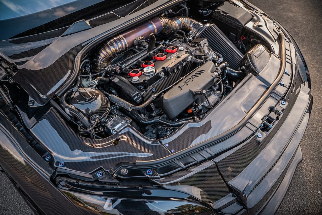 Audi TTS England Tuning Leistungssteigerung Abgasanlage Airride Luftfahrwerk Felgen Bremsen Carbon-Karosserie Innenraum-Veredelung Multimedia-Upgrade