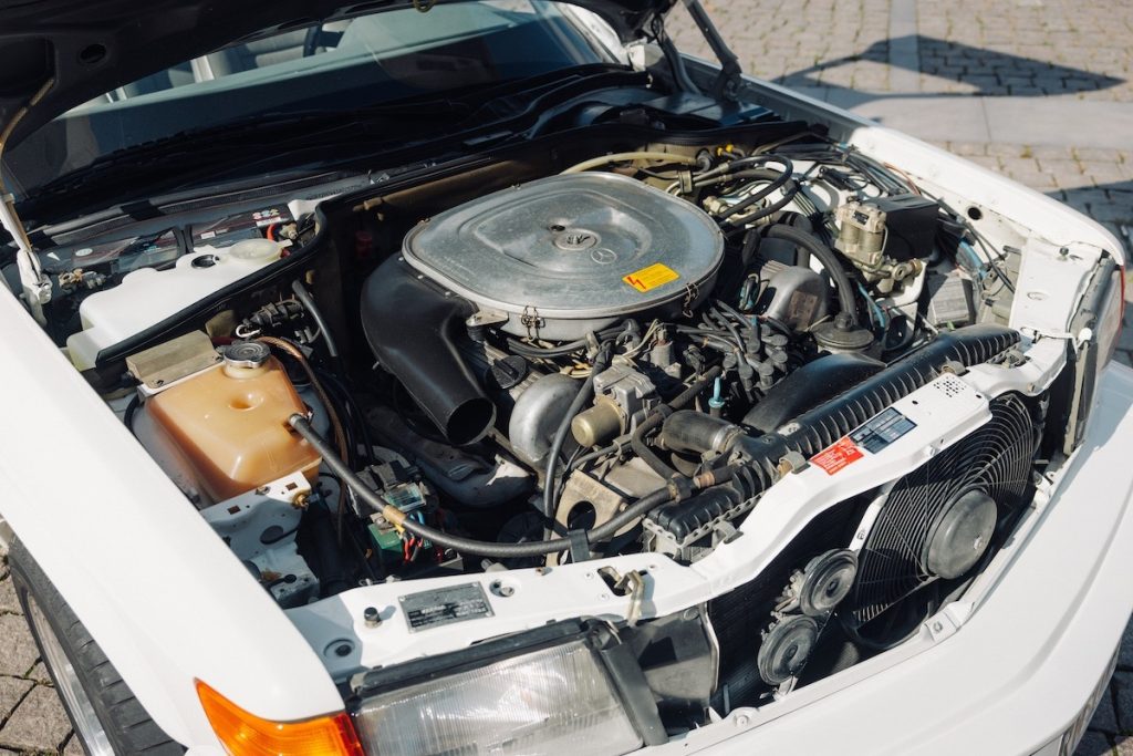 Styling Garage Mercedes C126 500 SEC Gullwing 1984 Sonderbau Flügeltüren RM Sotheby's Versteigerung Auktion