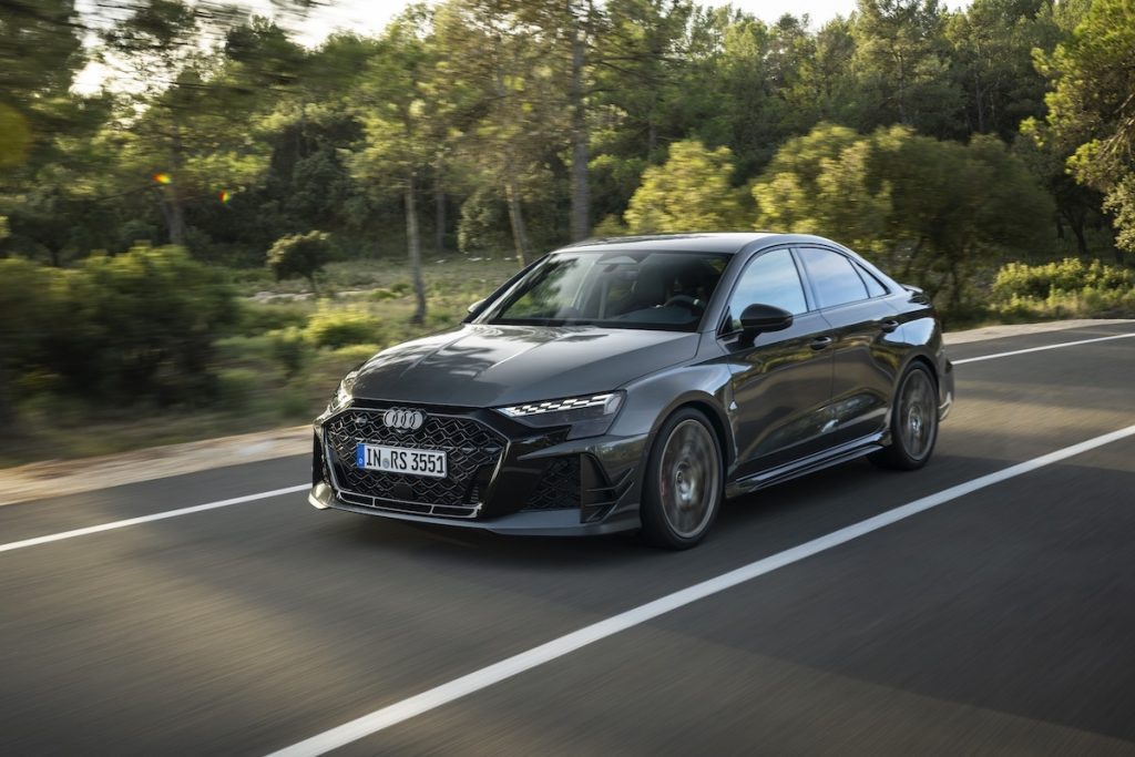 Audi RS 3 competition limited Limousine limitiertes Sondermodell Neuheit 50 Jahre Fünfzylinder Carbon-Karosserieteile Felgen Fahrwerk Innenraum-Veredelung