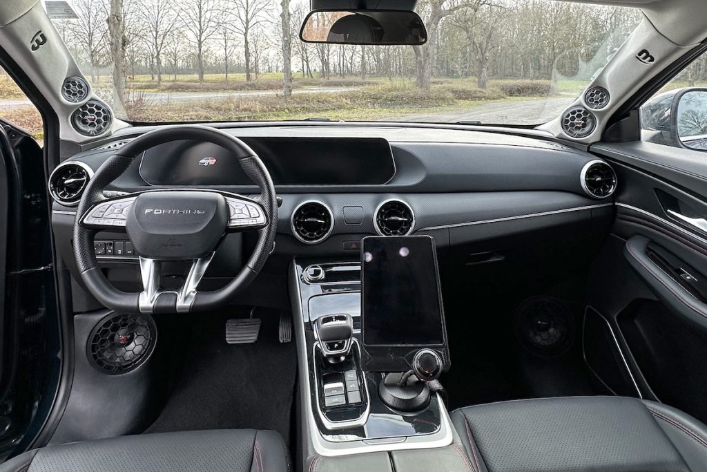 Audio System Germany Car-HiFi-Ausbau Soundsystem Dongfeng Forthing T5 EVO SUV China