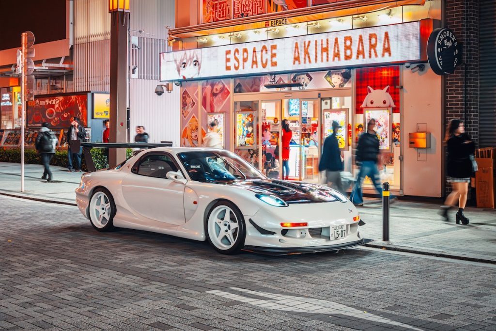 Mazda RX-7 Type RZ FD Tuning RE Amemiya Bodykit Leistungssteigerung Turbolader Felgen Innenraum-Veredelung