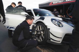 Porsche 911 GT3 RS Manthey-Kit setzt beeindruckende Rundenzeit!