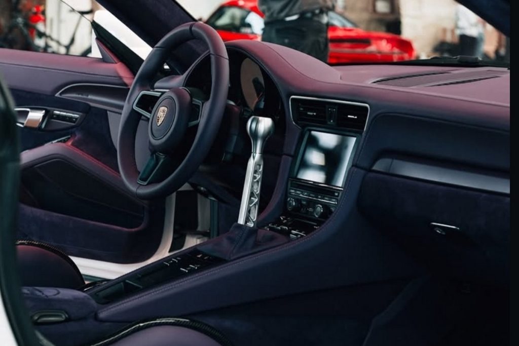 Indecent Vehicles 020 Porsche 911 Carrera Coupé 991 Tuning Widebody Karosseriekit Felgen Fahrwerk Bremsen Motor Innenraum-Veredelung Ultrace 2026 Düsseldorf Sportwagen