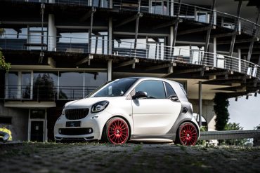 Rote OZ-Felgen und mehr für den Smart Fortwo 453