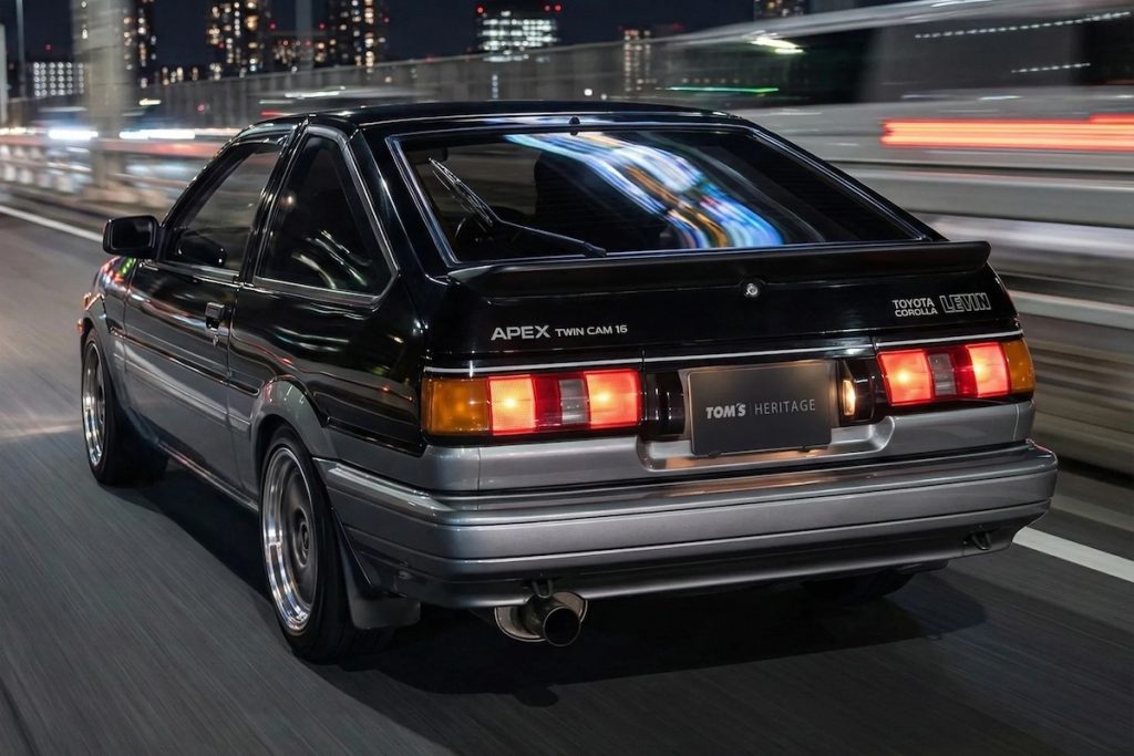 Tom's Heritage Toyota Corolla Levin AE86 Neuaufbau Restomod Karosserie-Upgrade Innenraum-Neuausstattung Japan