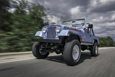 Vigilante Jeep Scrambler Restomod Verlängerung Aluminium-Karosserie Felgen Innenraum-Upgrade Chassis Fahrwerk Bremsen Motor V8 HEMI US-Car Geländewagen Offroader