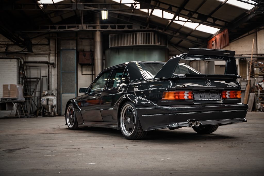 Mercedes-Benz W201 190 E 2.0 Tuning Belgien Evolution II Bodykit Abgasanlage Fahrwerk Felgen Innenraum-Veredelung