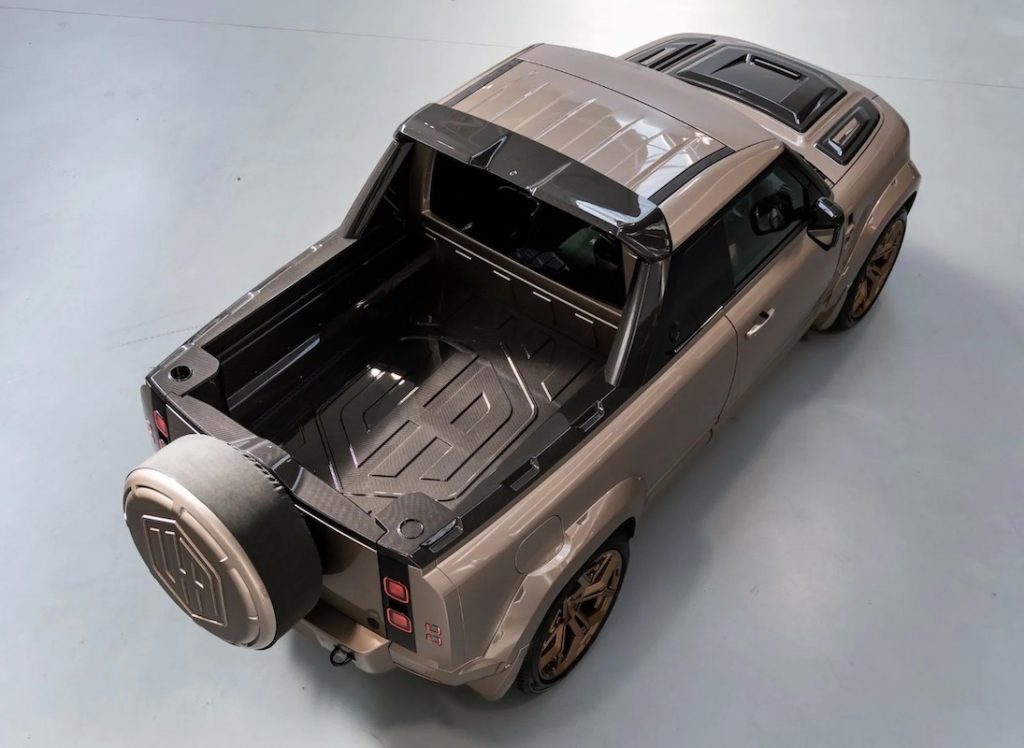 Urban Automotive Avontur Widetrack Land Rover Defender Pick-up Tuning Coachbuilding Premiere Vorstellung Neuheiten Goodwood Festival of Speed Felgen Widebody Karosserieteile Ladefläche Carbon