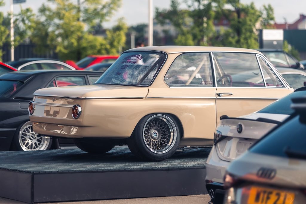 1970 BMW 2002 tii Tuning Motor Leistungssteigerung Karosserie Bodykit Getriebe Fahrwerk Felgen Bremsen Innenraum-Individualisierung Showcar Klassiker Oldtimer Ultrace