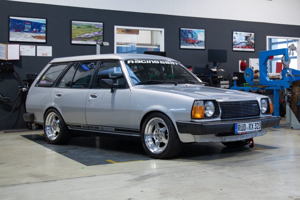 JapanWerk Mazda 323 FA4 Variabel Tuning Wankelmotor Front-Umbau Getriebe Fahrwerk Felgen Innenraum Weber Fahrzeugtechnik Kompaktklasse Oldtimer Klassiker
