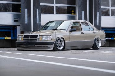 1989 Mercedes 190 E W201 Tuning Bodykit Luftfahrwerk Tieferlegung Felgen Innenraum-Veredelung Mittelklasse Limousine Klassiker Oldtimer Baby-Benz