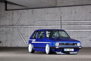 VW Golf I Blau