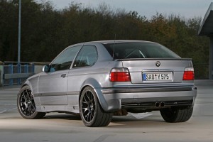 BMW E36 Compact 5.8 V10 von Mantec Racing