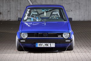VW Golf I Blau