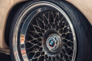 1970 BMW 2002 tii Tuning Motor Leistungssteigerung Karosserie Bodykit Getriebe Fahrwerk Felgen Bremsen Innenraum-Individualisierung Showcar Klassiker Oldtimer Ultrace