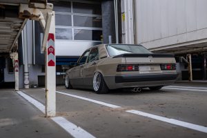 1989 Mercedes 190 E W201 Tuning Bodykit Luftfahrwerk Tieferlegung Felgen Innenraum-Veredelung Mittelklasse Limousine Klassiker Oldtimer Baby Benz
