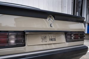 1989 Mercedes 190 E W201 Tuning Bodykit Luftfahrwerk Tieferlegung Felgen Innenraum-Veredelung Mittelklasse Limousine Klassiker Oldtimer Baby Benz