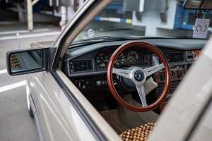 1989 Mercedes 190 E W201 Tuning Bodykit Luftfahrwerk Tieferlegung Felgen Innenraum-Veredelung Mittelklasse Limousine Klassiker Oldtimer Baby Benz