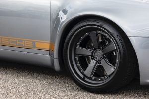 1995 Porsche 911 Speedster Remastered by Gunter Werks Restomod limitiert Sportwagen Carbon Heckmotor luftgekühlt Versteigerung Hong Kong RM Sotheby's