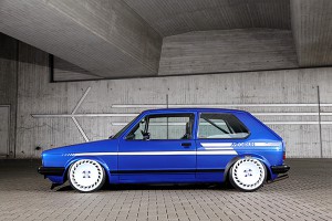 VW Golf I Blau