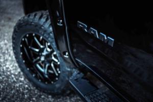 Ram 1500 Sport-Duo von Ram Truck Ranch (RTR) und GME-Performance