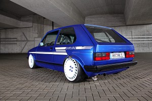 VW Golf I Blau