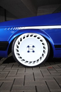 VW Golf I Blau