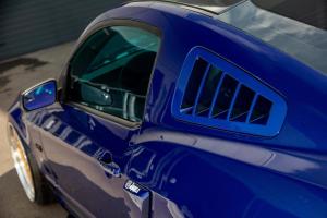 Ford Mustang GT/CS blau