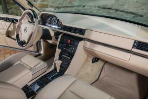 Mercedes-Benz W124 500 E