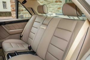 Mercedes-Benz W124 500 E