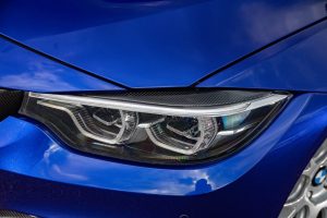 BMW F82 M4 blau Carbon