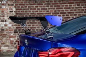 BMW F82 M4 blau Carbon