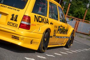 Mercedes S124 Evo II-Look