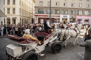 AEZ Hotrod-Fiaker Wiener Originale Kutsche mit Leichtmetallfelgen Tokio 23 Zoll Gewinnspiel