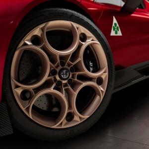 Alfa Romeo 33 Stradale Mittelmotor-Sportwagen limitiertes Sondermodell