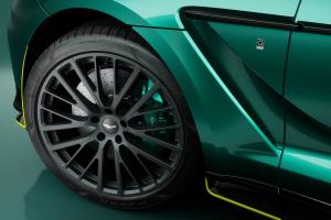 Aston Martin DBX707 AMR23 Edition Hochleistungs-SUV Topmodell Sondermodell Formel 1 Safety Car Medical Car