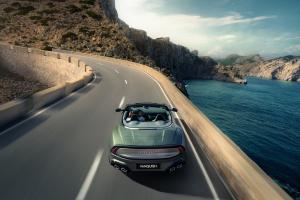 Aston Martin Vanquish Volante Sportwagen Cabriolet Neuheit
