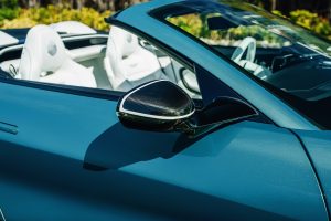 Aston Martin Vanquish Volante Wave Edition Unikat Einzelstück Naples Florida Auktion Versteigerung Biturbo V12 Sportwagen Gran Turismo