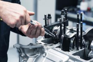 Aston Martin neuer V6-Motor Eigenentwicklung Elektrifizierung Hybrid Valhalla Mittelmotor