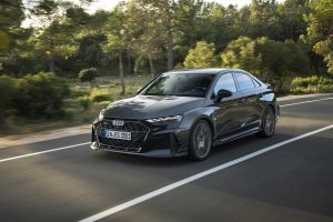 Audi RS 3 competition limited Limousine limitiertes Sondermodell Neuheit 50 Jahre Fünfzylinder Carbon-Karosserieteile Felgen Fahrwerk Innenraum-Veredelung