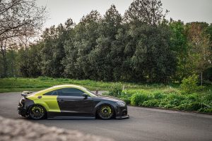 Audi TTS England Tuning Leistungssteigerung Abgasanlage Airride Luftfahrwerk Felgen Bremsen Carbon-Karosserie Innenraum-Veredelung Multimedia-Upgrade